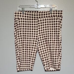 Torrid Women Brown & White Checkered Shorts Sz 2X 18/20 Cotton, Comfort, Gingham